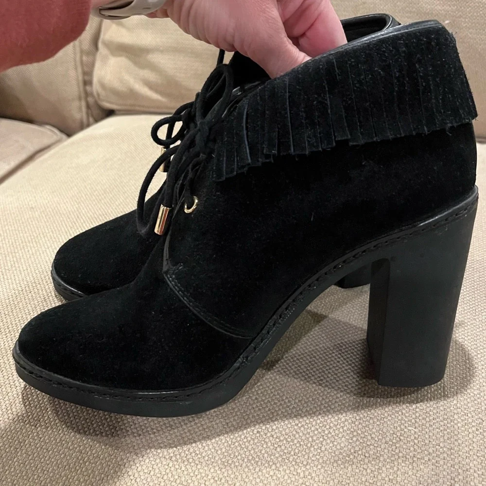 Tory Burch fur lined chunky heel fringe booties, Women’s 7